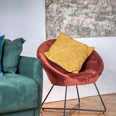 Апартаменты Le Brocherie - Place Aux Herbes - Quai De *